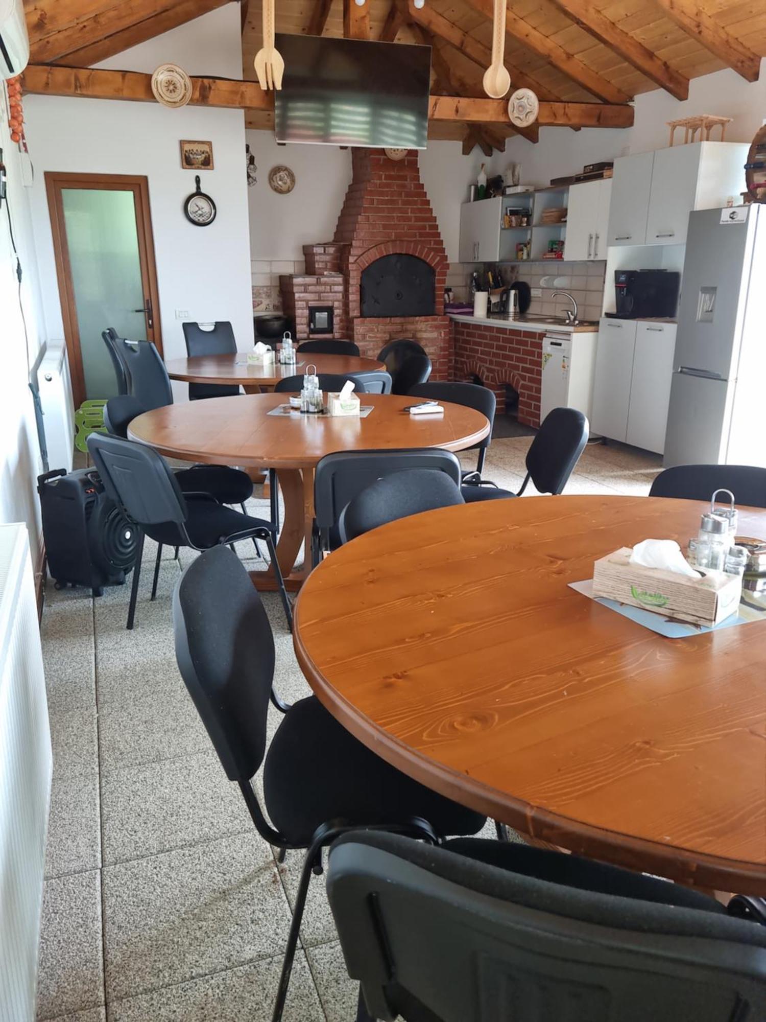 La Maria Si Ioana Apartment Curtea de Argeş Екстериор снимка