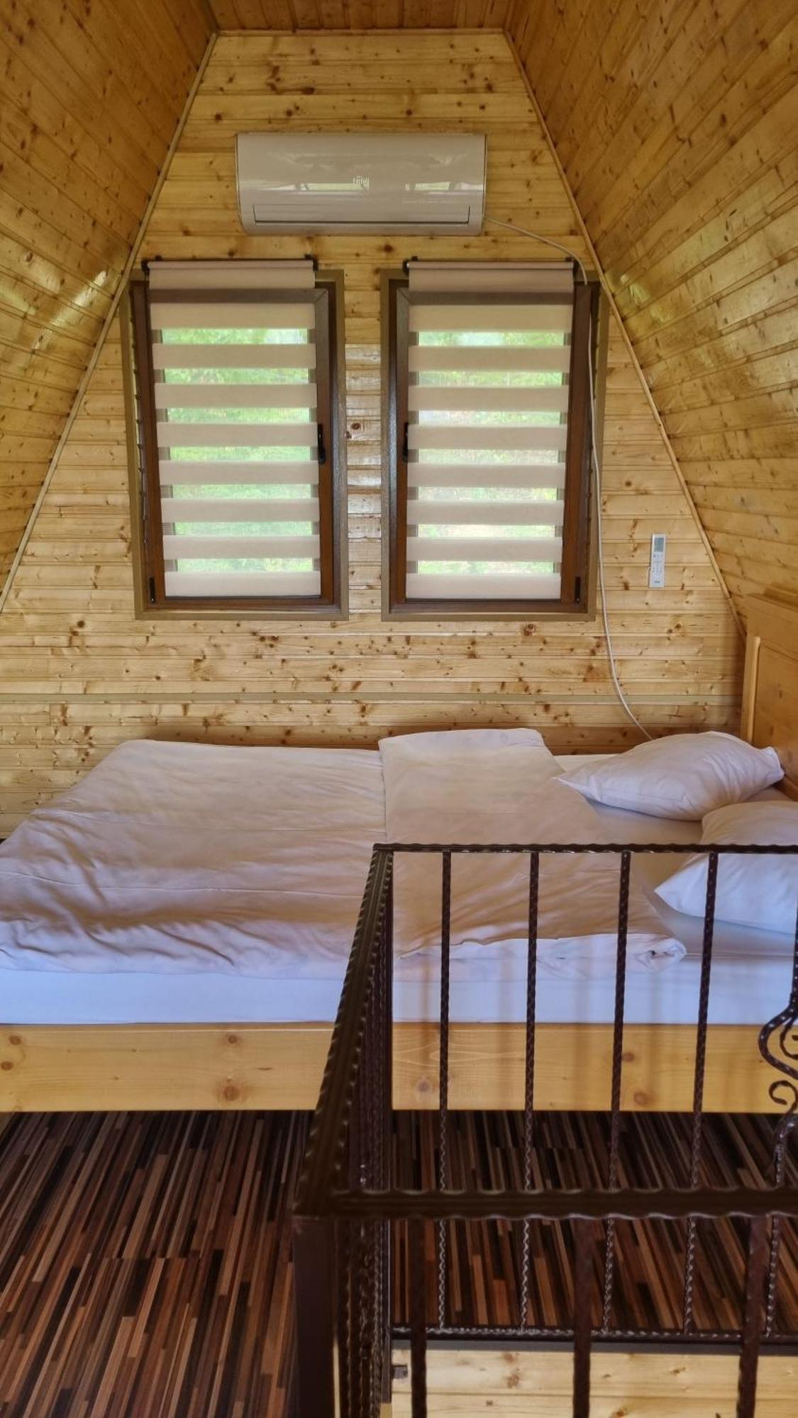 La Maria Si Ioana Apartment Curtea de Argeş Екстериор снимка