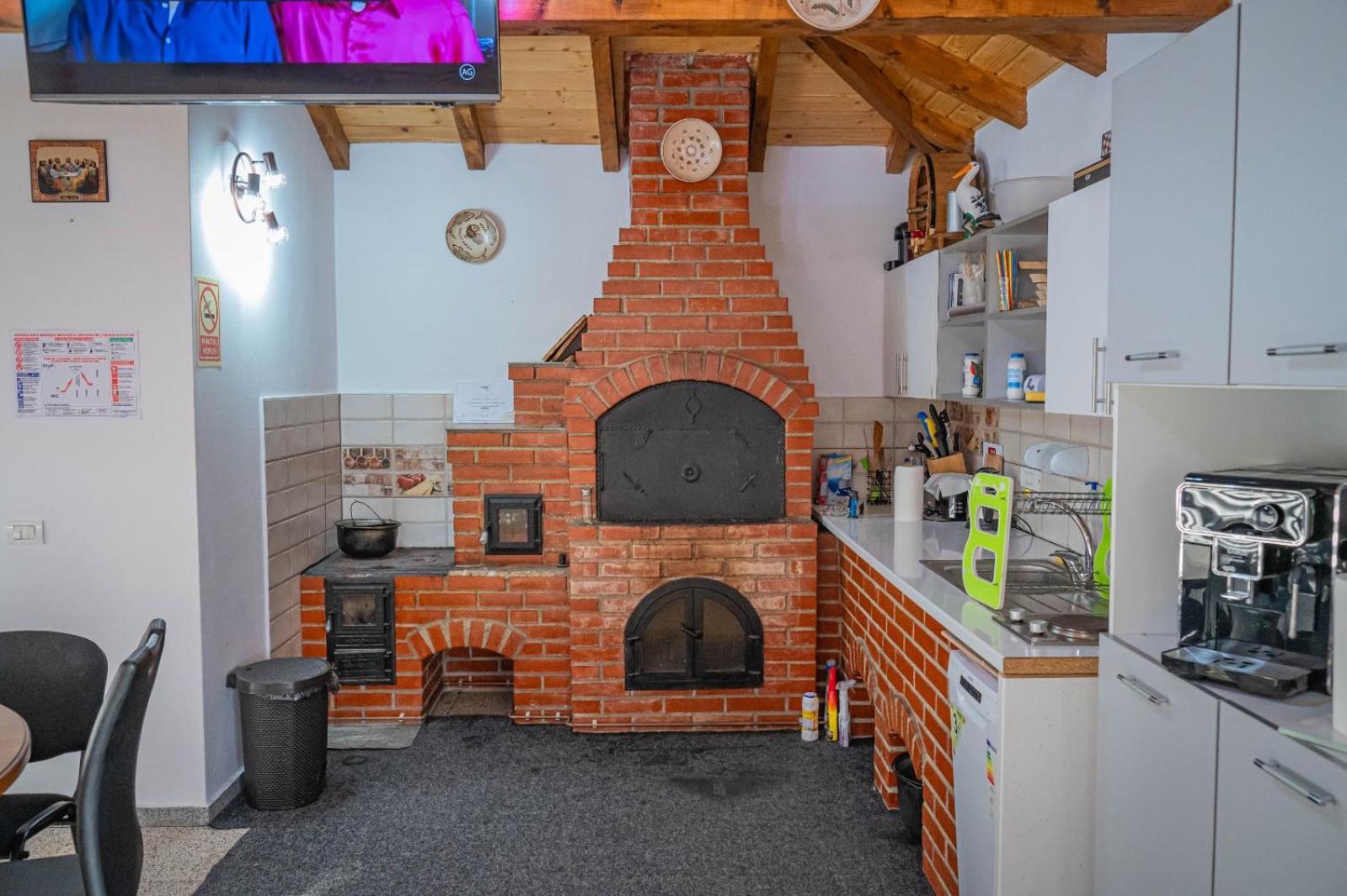 La Maria Si Ioana Apartment Curtea de Argeş Екстериор снимка