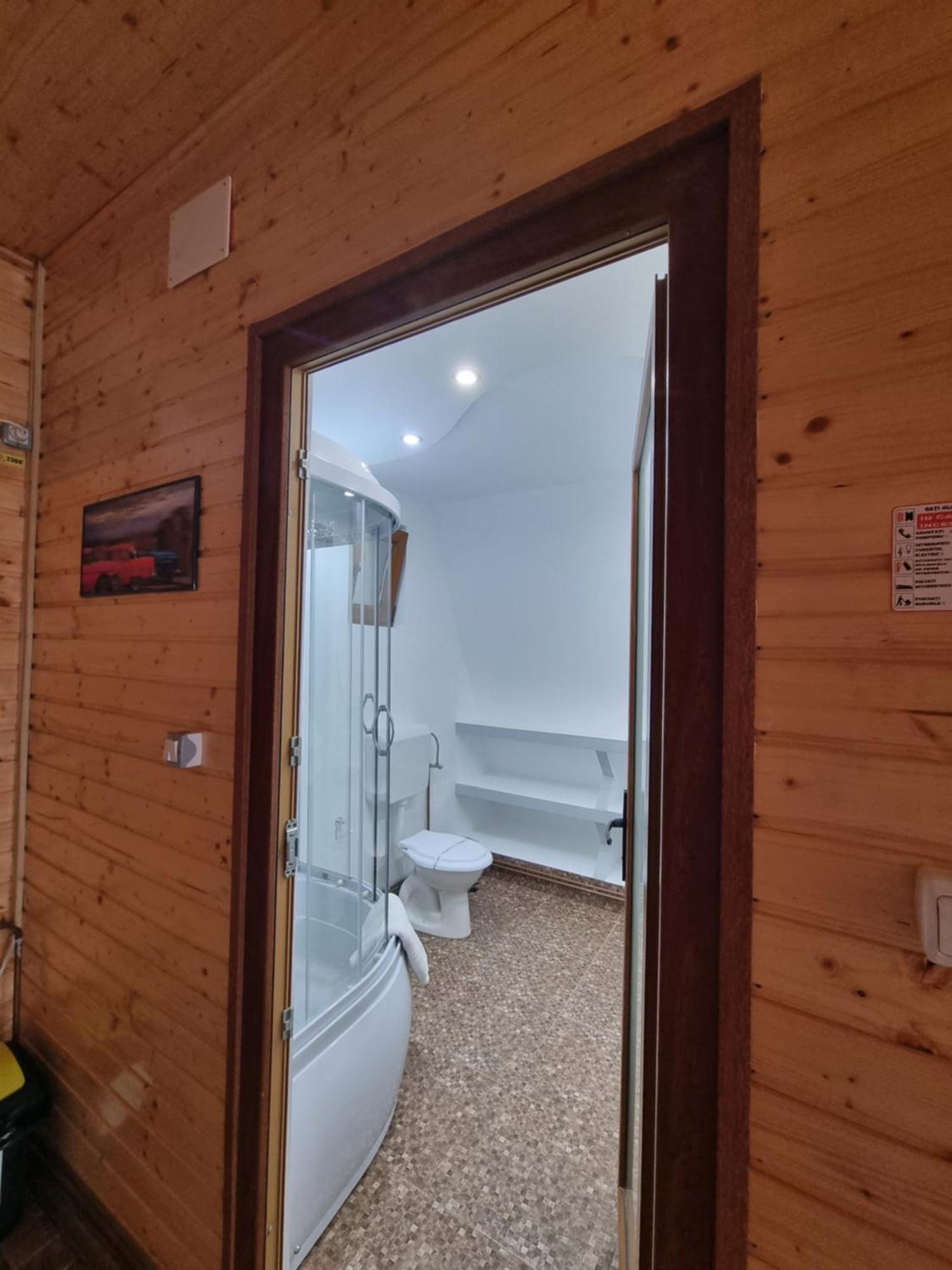 La Maria Si Ioana Apartment Curtea de Argeş Екстериор снимка